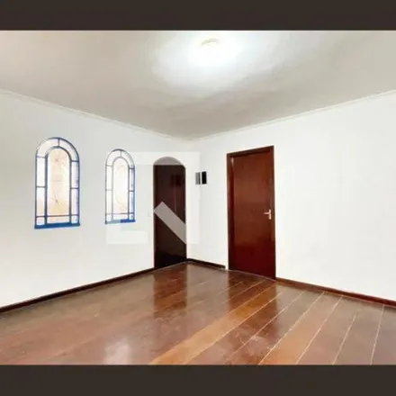Rent this 3 bed house on Rua Senhorinha Deolinda de Freitas in Paraventi, Guarulhos - SP