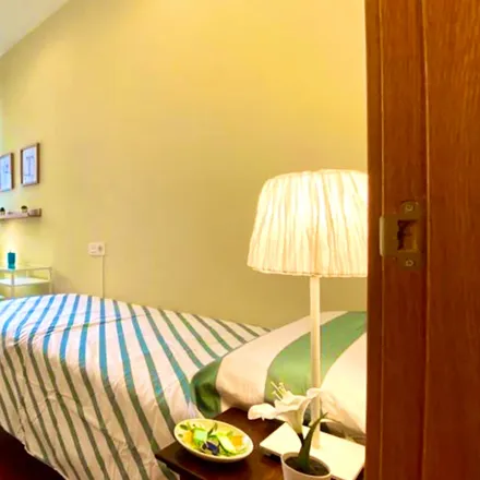 Rent this 1 bed room on Calle Luis Briñas / Luis Briñas kalea in 19, 48013 Bilbao