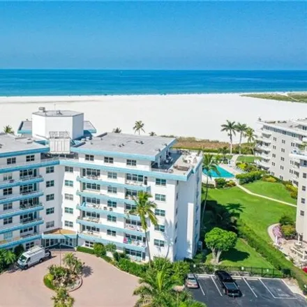 Buy this studio condo on Sunset House South in Seaview Court, Marco Island