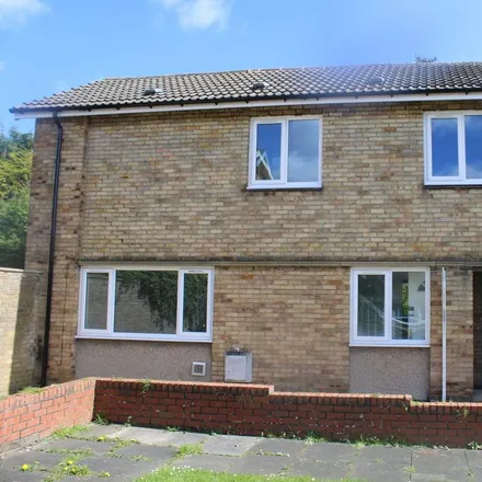 Rent this 3 bed duplex on West View in Pegswood, NE61 6RS