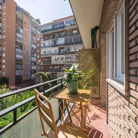 Rent this 6 bed room on Madrid in Ministerio de Defensa, Calle Pedro Teixeira