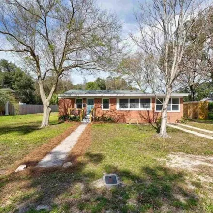 Image 2 - 28 Gilmore Dr, Gulf Breeze, Florida, 32561 - House for sale