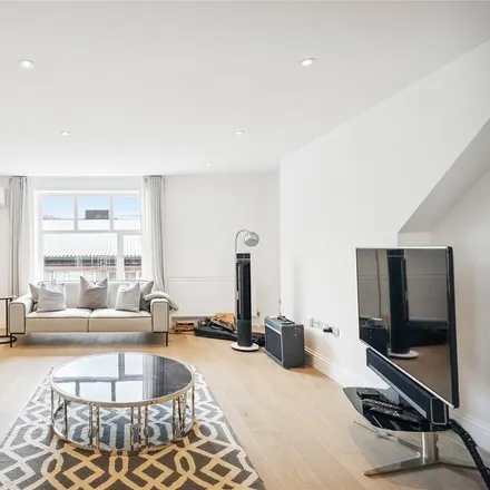 Rent this 2 bed apartment on 14 Lincoln Street in London, SW3 2TP