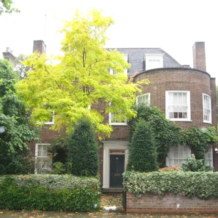 Rent this 6 bed apartment on 34 Springfield Road in London, NW8 0QJ