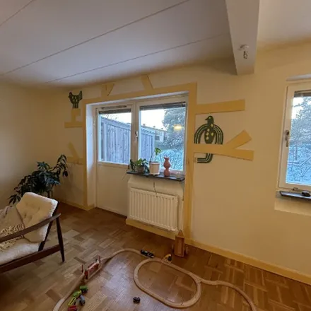 Rent this 5 bed apartment on Backvindeln 50 in 129 42 Stockholm, Sweden