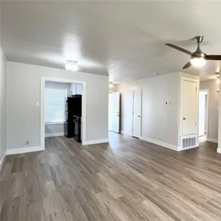 Image 6 - 11208 Renel Drive, Austin, TX 78758, USA - Apartment for rent