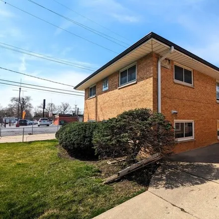 Buy this 5 bed house on 1900 North 18th Avenue in Melrose Park, IL 60160