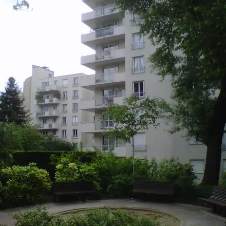 Rent this 3 bed apartment on 55 Rue Victor Hugo in 92400 Courbevoie, France