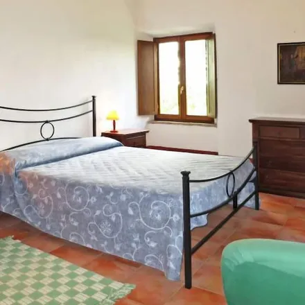 Rent this 3 bed house on Lago di Bolsena in Lungolago di Capodimonte, Capodimonte VT