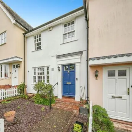 Buy this 3 bed townhouse on Deacon's Close in Lavenham, CO10 9TT