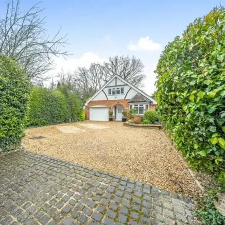 Buy this 4 bed house on Pangbourne Hill in Pangbourne, RG8 8LP