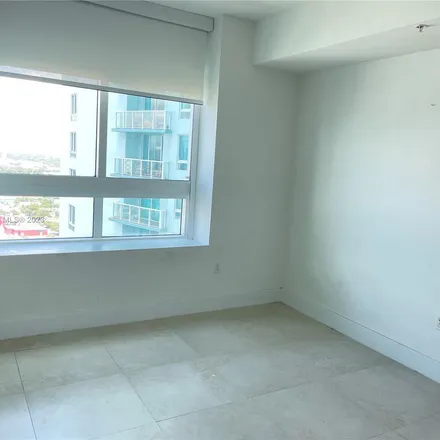 Image 1 - 1900 North Bayshore Drive, Miami, FL 33132, USA - Apartment for rent