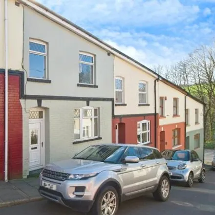 Buy this 3 bed townhouse on Gladys Street in Tonyrefail, CF39 8BN