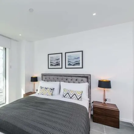 Image 4 - Antilles Bay Apartments, 3 Lawn House Close, Cubitt Town, London, E14 9YG, United Kingdom - Apartment for sale