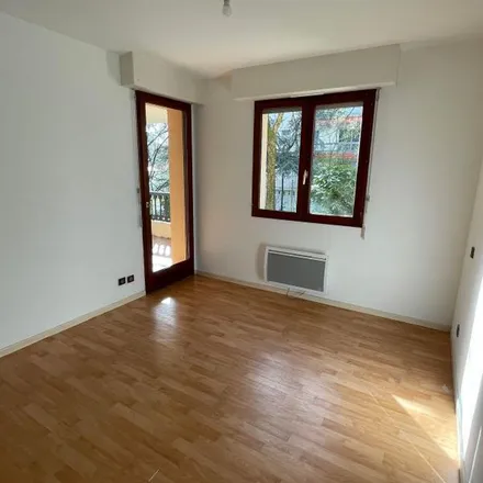 Rent this 3 bed apartment on Douze in Rue des Frères Robert et Gérard Darbins, 40000 Mont-de-Marsan