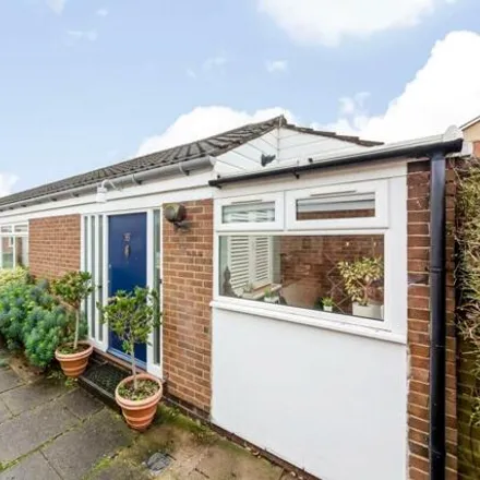Buy this 3 bed house on Courtmead close in Burbage Road, London