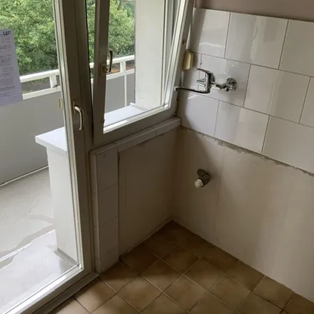 Image 7 - Höschenstraße 20, 47228 Duisburg, Germany - Apartment for rent