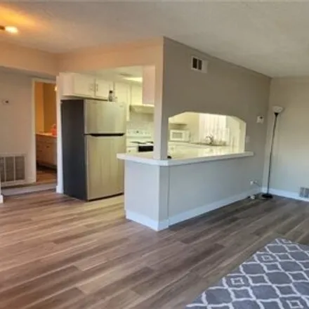 Image 3 - Phoebe, Paradise, NV 89103, USA - Condo for rent