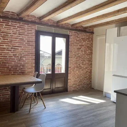 Rent this 5 bed apartment on Carrer dels Mestres Casals i Martorell in 15, 08003 Barcelona