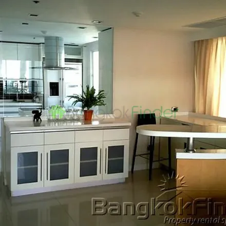 Rent this 3 bed apartment on Bobsons Suites in Soi Sukhumvit 31, Asok