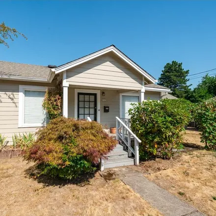 Buy this 2 bed house on 3705 Southeast Schiller Street in Portland, OR 97202