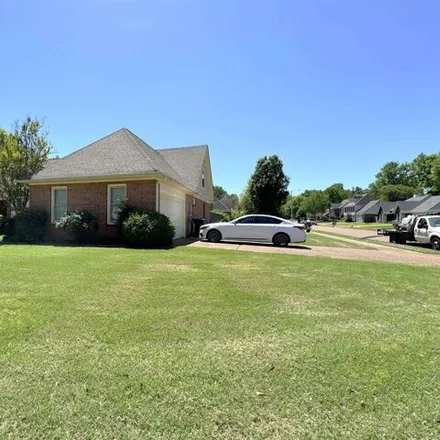 Image 2 - 325 Cedar Brook Drive, Collierville, TN 38017, USA - House for rent