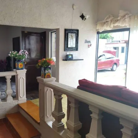 Buy this 8 bed house on Autobuses Cristobal Colón in Calle Emiliano Zapata, 62732 Yautepec