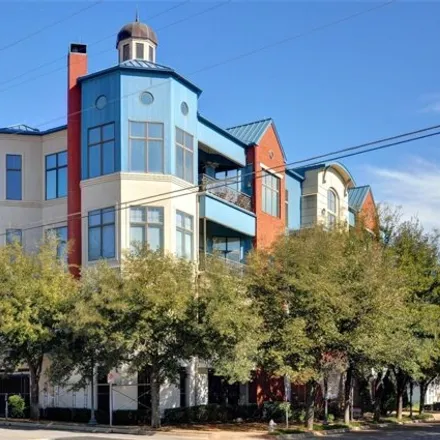 Rent this 3 bed condo on Uptown Lofts in 601 East 1st Street, Fort Worth