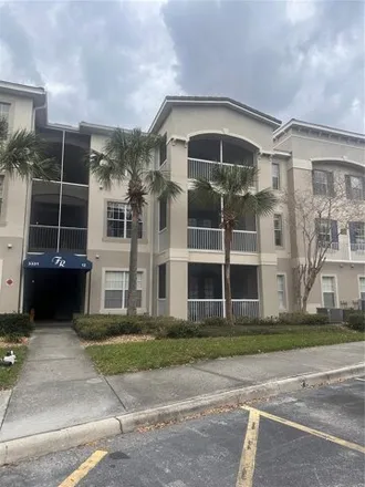 Rent this 3 bed condo on 3332 Whitestone Circle in Kissimmee, FL 34741
