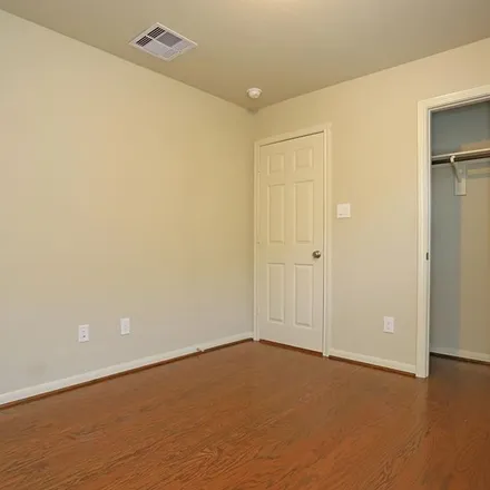 Rent this 3 bed apartment on 8816 Wasatch Valley Lane in Fort Bend County, TX 77407