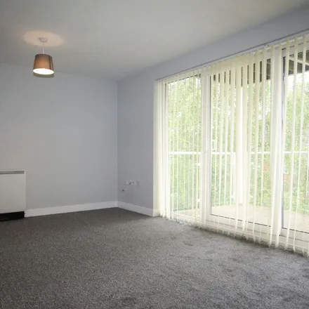 Rent this 2 bed apartment on Foxglove Way in Luton, LU3 1DY