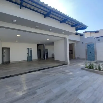 Buy this 4 bed house on Rua Maria Salomé Glauss Célia in Manoel Mendes, Uberaba - MG