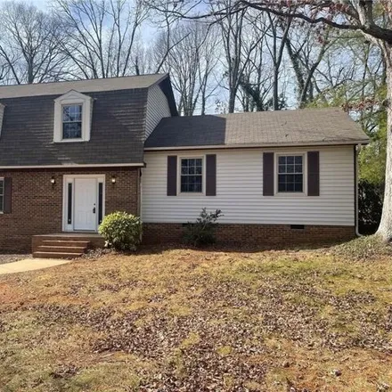 Rent this 3 bed house on 441 Kingsway Drive in King, NC 27021