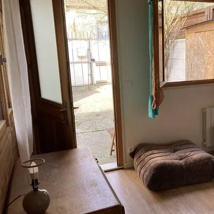 Rent this 1 bed house on Montreuil in Seine-Saint-Denis, France