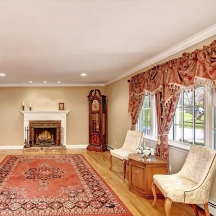 Image 7 - 43 Southview Terrace North, Red Hill, Middletown Township, NJ 07748, USA - House for sale