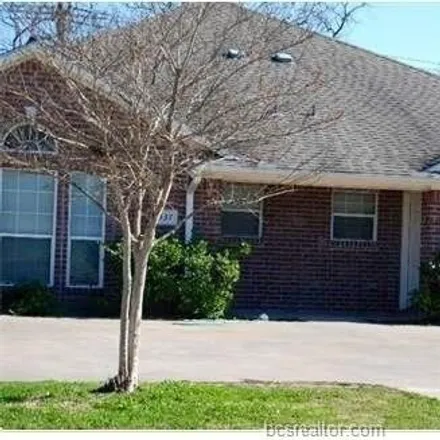 Rent this 3 bed house on Harvey Mitchell Parkway Frontage Road in Bryan, TX 77801