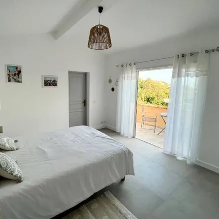 Rent this 5 bed house on 83380 Roquebrune-sur-Argens