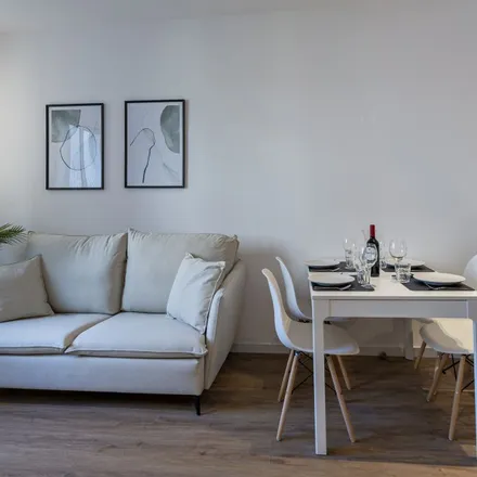 Rent this 3 bed apartment on Travessera de Gràcia in 217, 08012 Barcelona