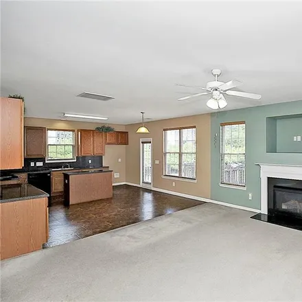 Image 6 - 1530 Big Leaf Drive, Charlotte, NC 28262, USA - Loft for sale