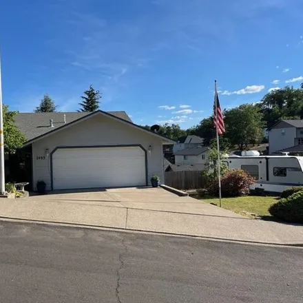 Buy this 3 bed house on 2493 Loma Vista Dr in Roseburg, Oregon
