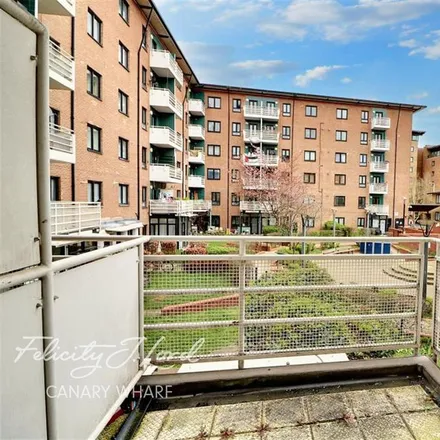 Rent this 2 bed apartment on John Scurr House in Ratcliffe Lane, Ratcliffe