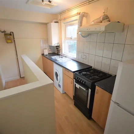 Rent this 1 bed apartment on Avenue Road Extension in Leicester, LE2 3AR