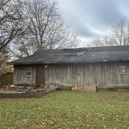 Image 4 - 204 Helena Street, Charleston, MO 63834, USA - House for sale