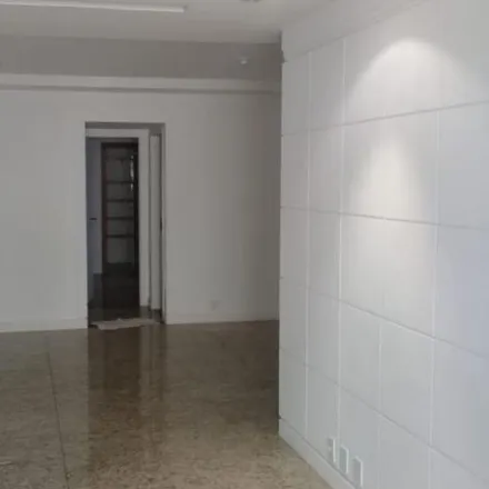 Buy this 4 bed apartment on Avenida Roberto Silveira 319 in Icaraí, Niterói - RJ