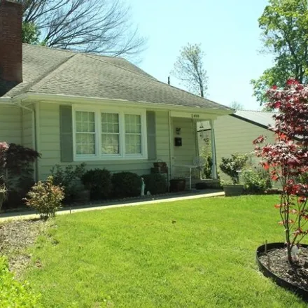 Buy this 3 bed house on 2446 Elmwood Drive in Portsmouth, OH 45662
