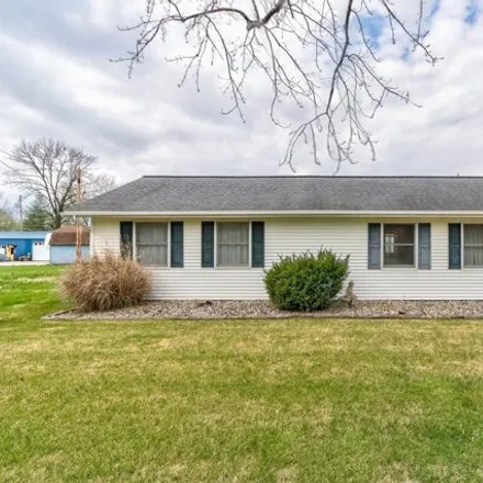 Buy this 3 bed house on 3069 Lake Drive in Lakewood Hills, Evansville