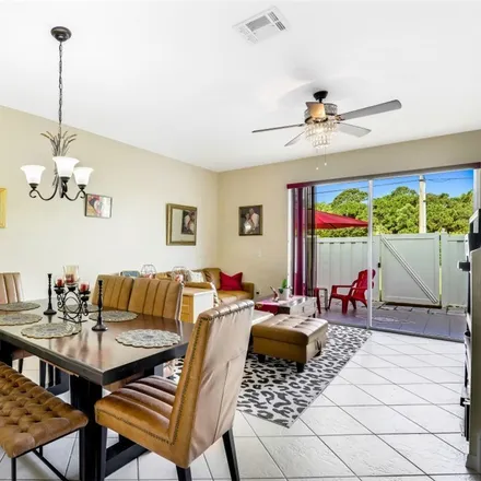 Image 9 - 4136 Woodside Avenue, Fort Myers, FL 33916, USA - Townhouse for sale