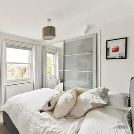 Image 5 - 1 Louisville Road, London, SW17 7BD, United Kingdom - Apartment for sale