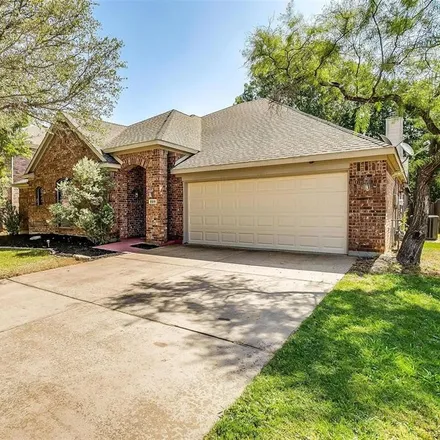 Buy this 4 bed house on 929 Oatlands Place in Burleson, TX 76028