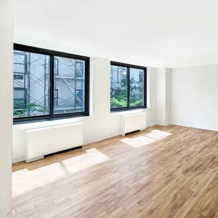 Image 2 - 55 East 93rd Street, New York, NY 10128, USA - House for rent